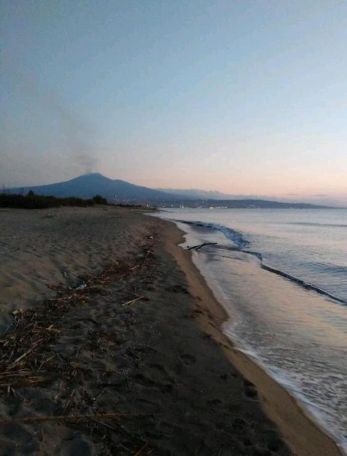 Villa Francesca Aeroporto di Catania Fontana Rossa Esterno foto